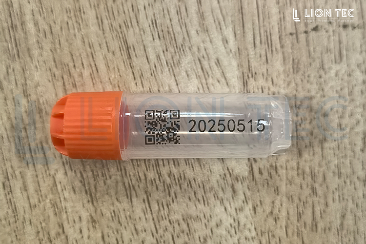 医疗器械标识解决方案-微型试剂管：UV喷码机助力高效合规标识管理