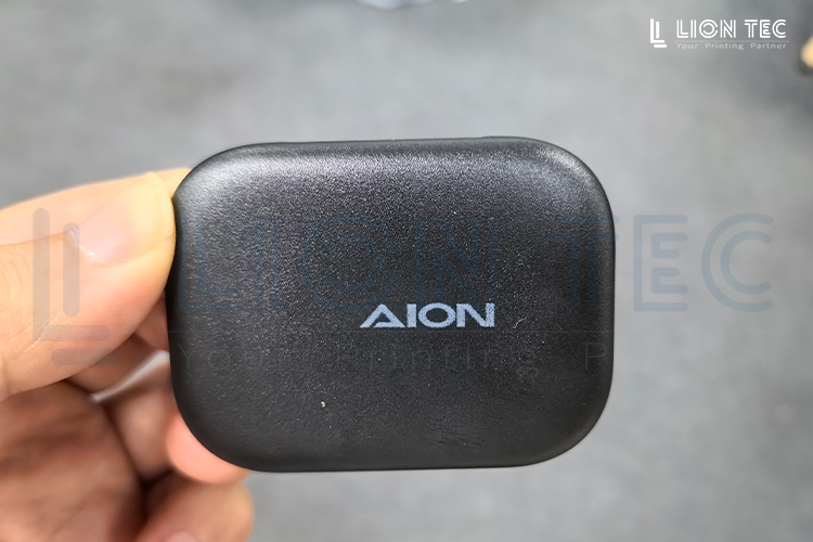 塑料磨砂材质音响盖专用喷码方案：灰墨精准附着不掉色